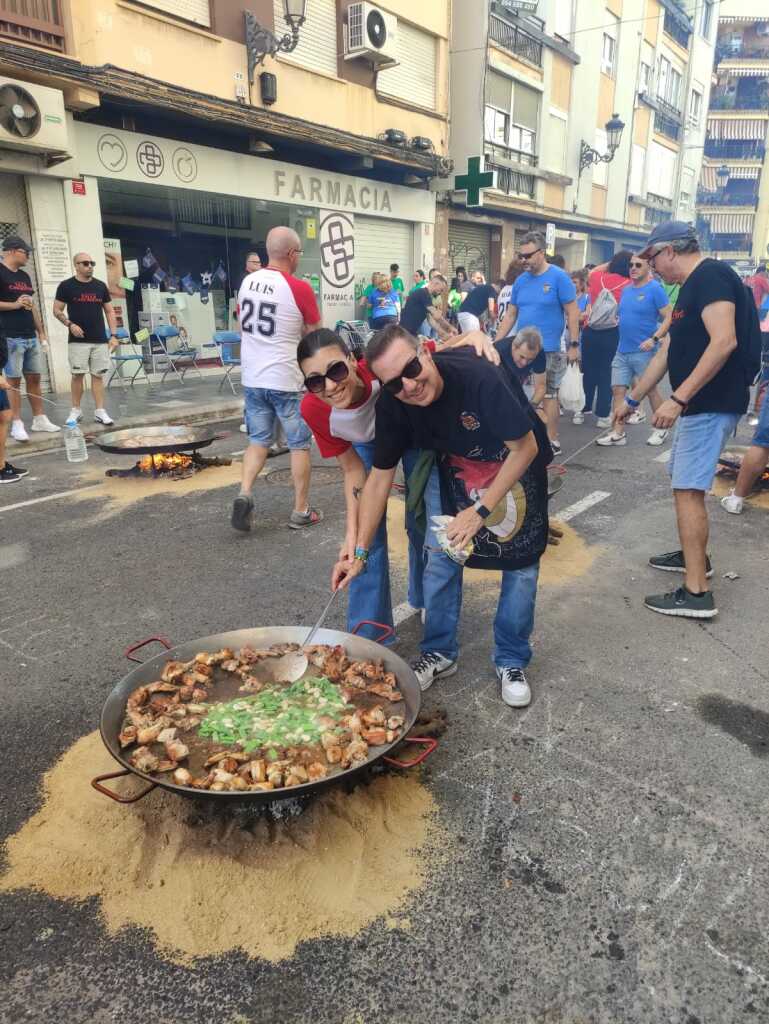 PAELLAS AGRUPACIÓN 25 (70)